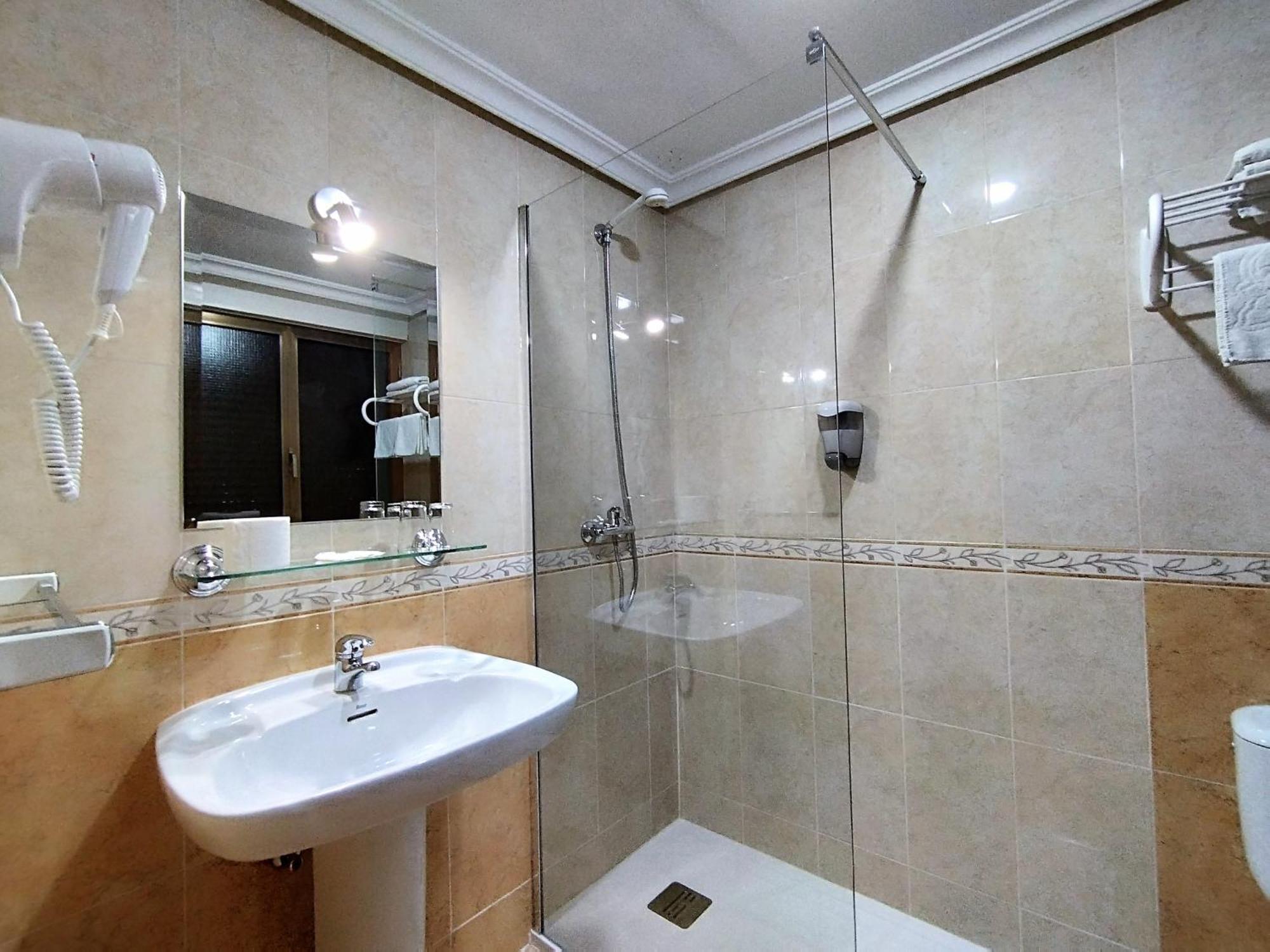 טולדו Hostal Madrid I מראה חיצוני תמונה