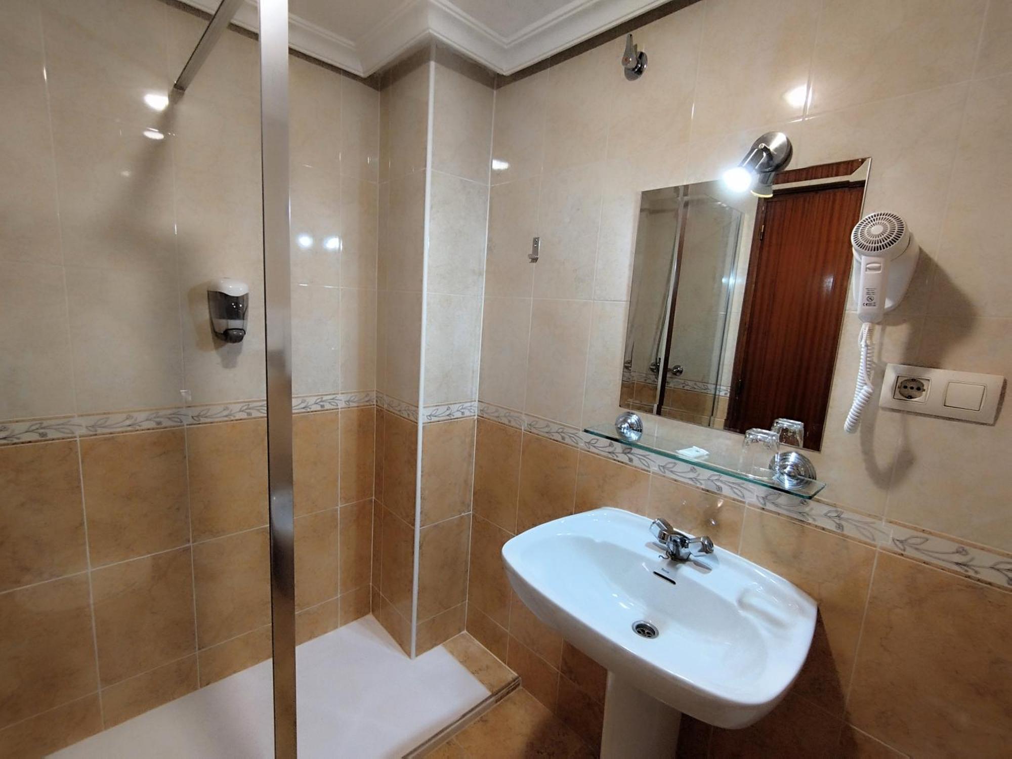טולדו Hostal Madrid I מראה חיצוני תמונה
