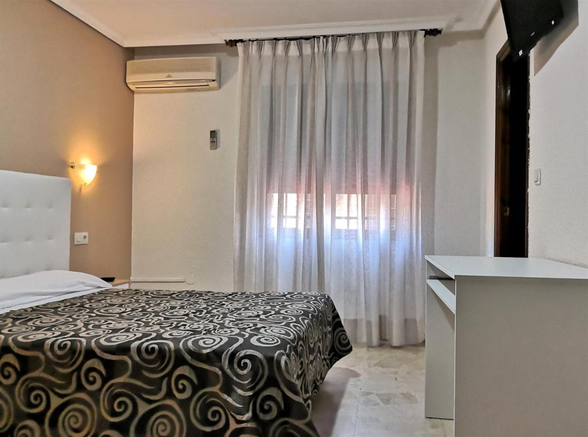 טולדו Hostal Madrid I מראה חיצוני תמונה