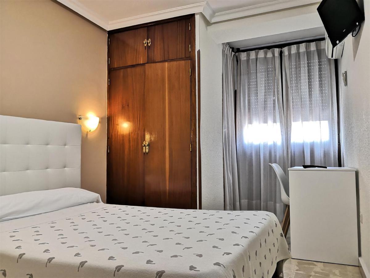 טולדו Hostal Madrid I מראה חיצוני תמונה