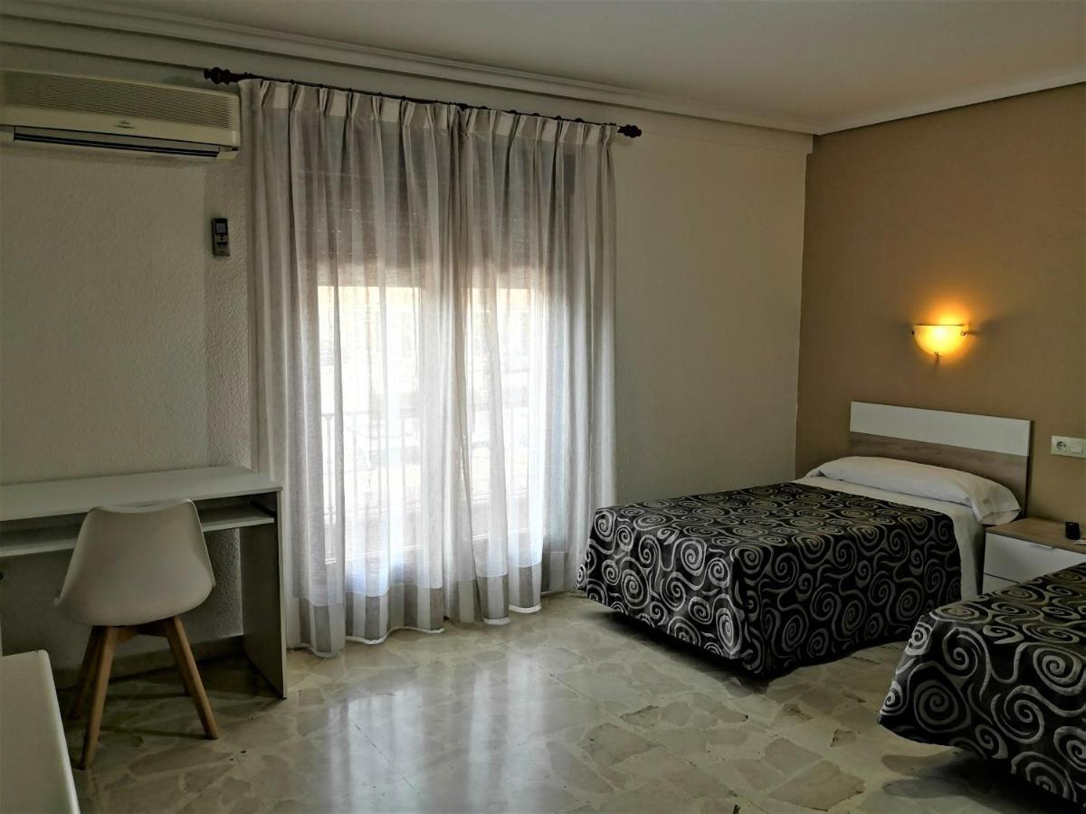 טולדו Hostal Madrid I מראה חיצוני תמונה